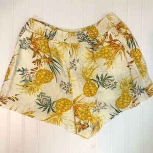 April Kiss Pineapple Print Linen Blend Beach Casual Shorts size Medium